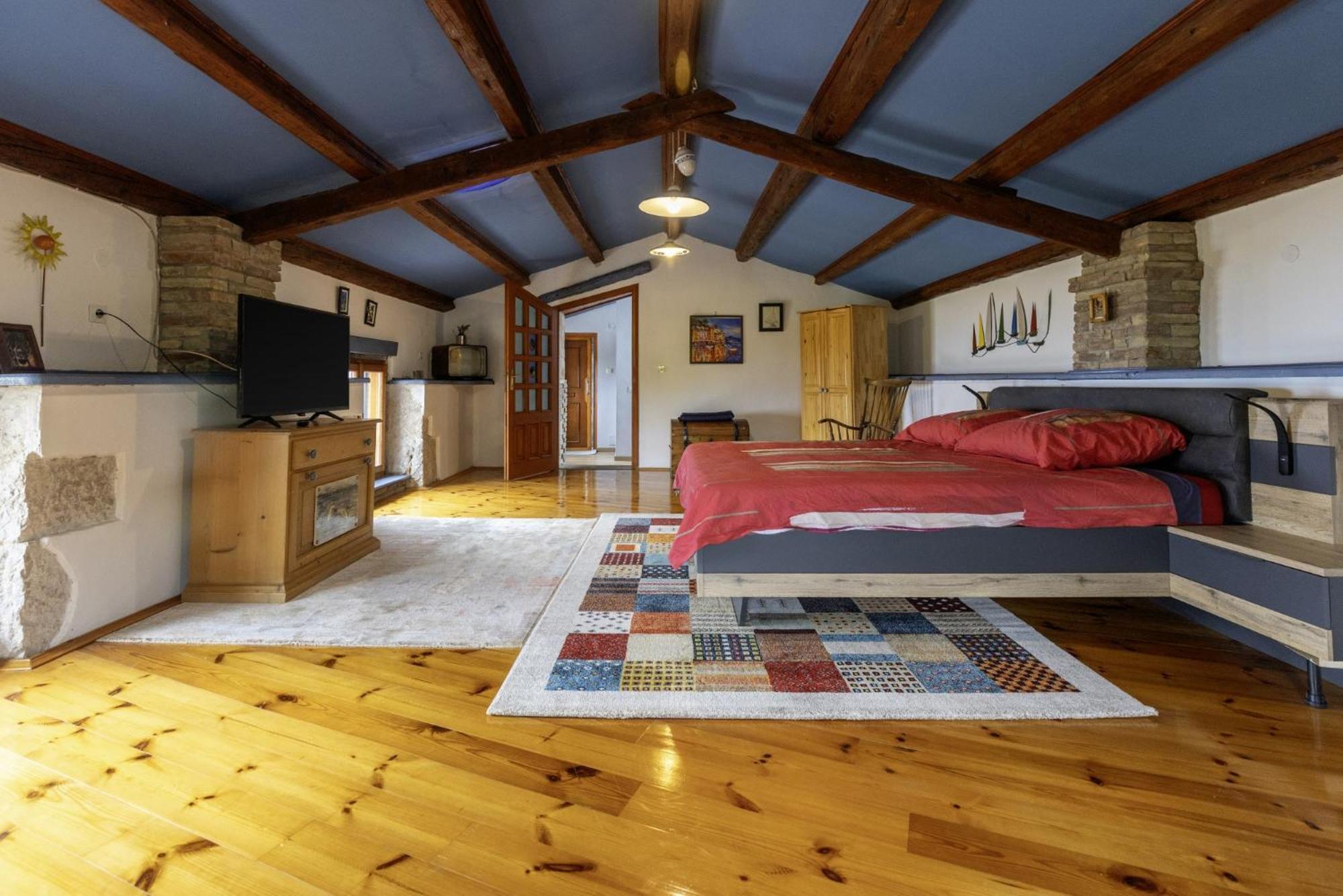 Crni In Crni - Haus Fuer 6 Personen Villa Лабин Екстериор снимка